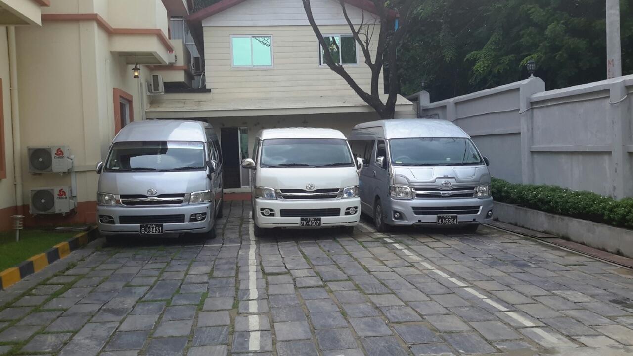 호텔 9 마일 양곤 외부 사진